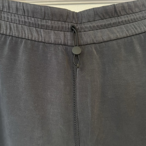 Lululemon Softstreme High-Rise Straight Leg Crop Pants Black/Charcoal Gray Sz 16 - Picture 8 of 15